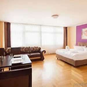 Youth Apartments - Ku'Damm Berlin
