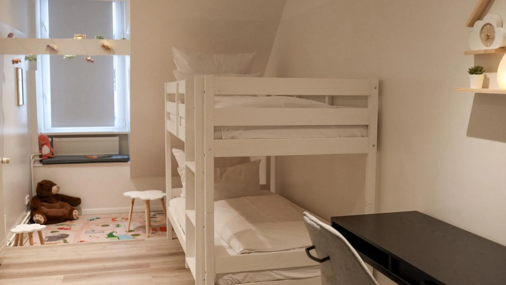 Oomph Berlin The Grand Berlin Group & Family Retreat Apartment