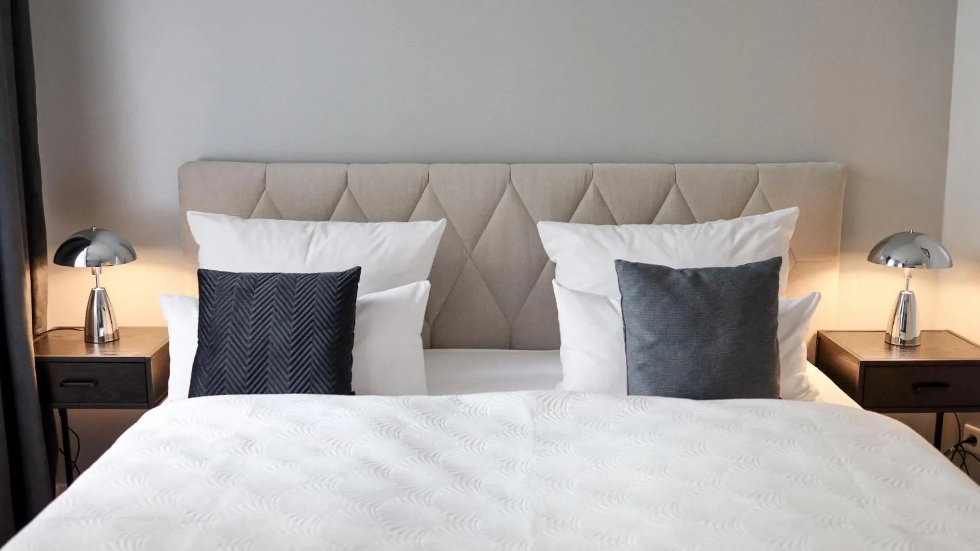 Oomph Berlin The Grand Berlin Group & Family Retreat Apartment Germany